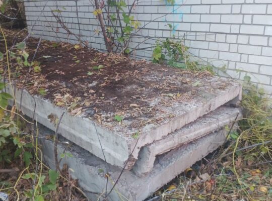 Продам плиты ПКЖ 1.5×6м по цене 3000р за шт Крючки на месте